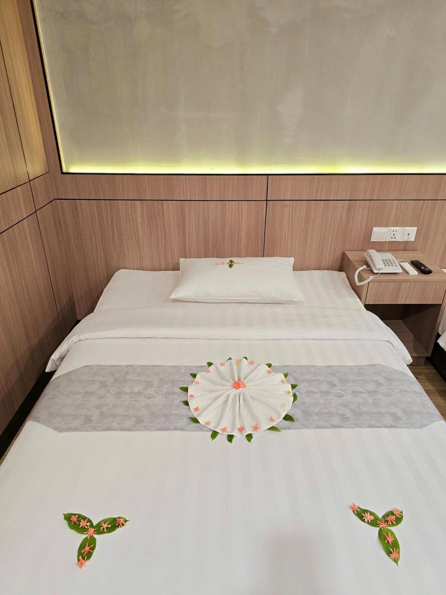 Chu Xin Shan Pin Hotel Phnom Penh Ngoại thất bức ảnh