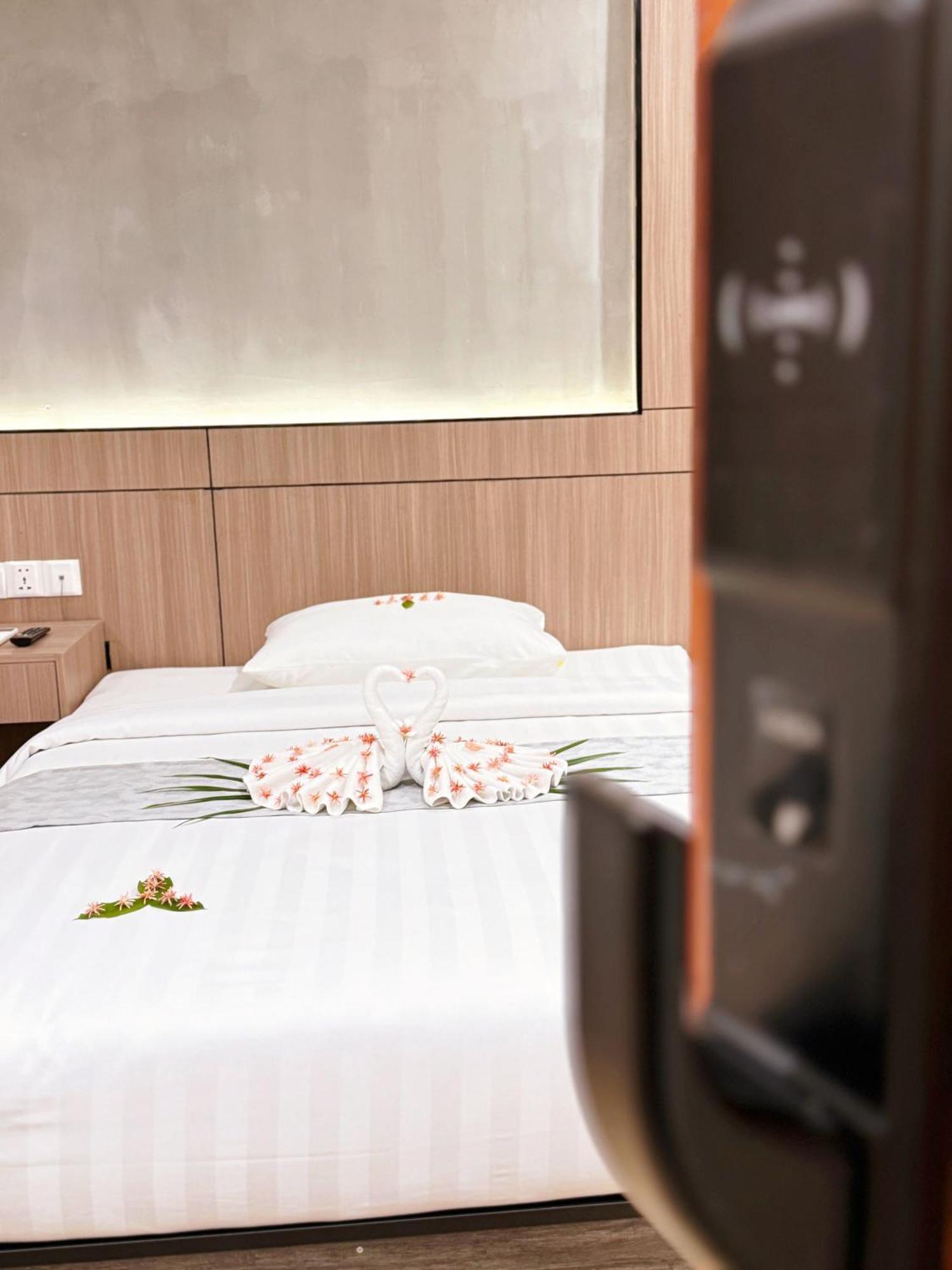 Chu Xin Shan Pin Hotel Phnom Penh Ngoại thất bức ảnh
